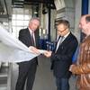 Vliesstoffe für Möbel, Babywindeln und Dachunterspannbahnen aus Halberstadt -  OB Henke besucht RKW HydroSpun GmbH