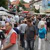 24. Halberstädter Altstadtfest - Dichtes Gedränge auf dem Altstadtfest  Siedler gewinnen Wette haushoch