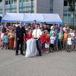 Halberstadtwerke übergeben Unterkunftszelt an die Kinder- und Jugendfeuerwehr Halberstadt