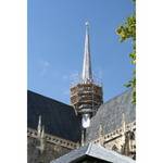 Er steht auf dem Dach, der rekonstruierte Dachreiter vom Halberstädter Dom St. Stephanus und Sixtus.