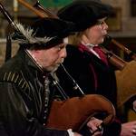 PIVA mit historischer Musik auf historischen Instrumenten in historischen Kostümen