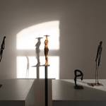 Licht-Kunst-Schatten-Spiel: Einige der mehr als 30 ausgestellten Metallfiguren von Johann-Peter Hinz.