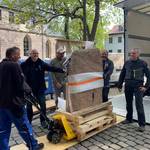 Ein Koloss kehrt zurück – Menhir aus Dingelstedt bekommt neuen Platz im Kreuzgang der Liebfrauenkirche