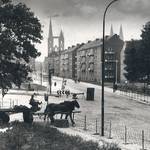 Blick auf den Breiten Weg, Diese Perspektive des Fotos, das ebenfalls 1967 entstand, wählte wohl auch Walter Gemm für sein Gemälde vom Breiten Weg.