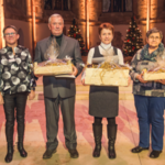 Auszeichnung für den Landkreis Harz: (v.l.n.r.) Landeswahlleiterin Christa Dieckmann, Susann Arnold-Wind in Vertretung für Landrat Thomas Balcerowski, Carsten Nell, Wiebke Preuß, Rosemarie Kaika für die Stadt Falkenstein, Ministerin Dr. Tamara Zieschang